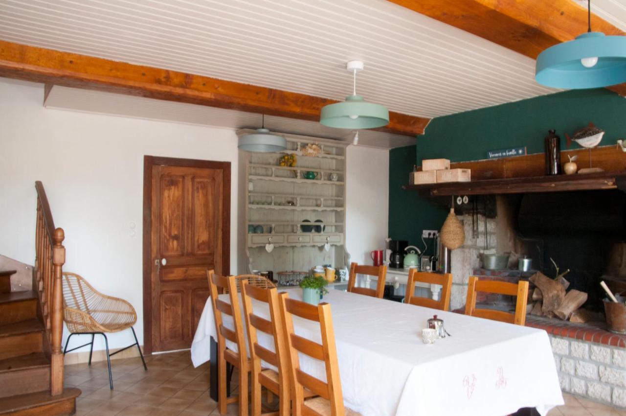 La Maison Des Tilleuls Saint-Germain-Sur-Seves Kültér fotó